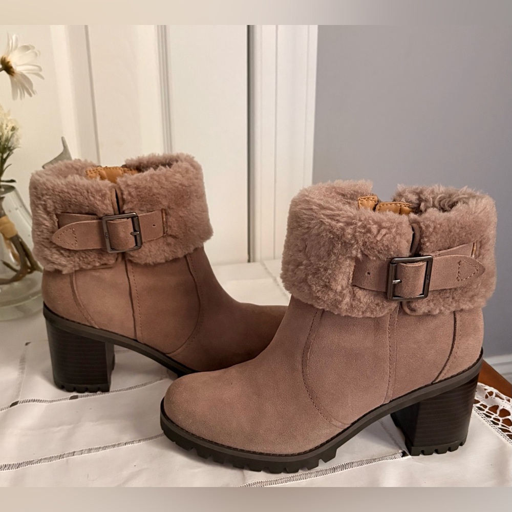 UGG Suede and Shearling Block Heeled Boots with Fur Trim Size 9 NWOT